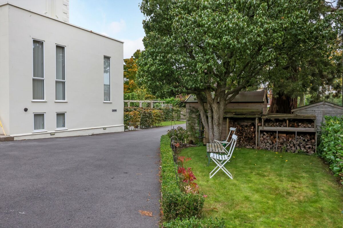 flat for sale in Parabola Road, Cheltenham, Gloucestershire, GL50