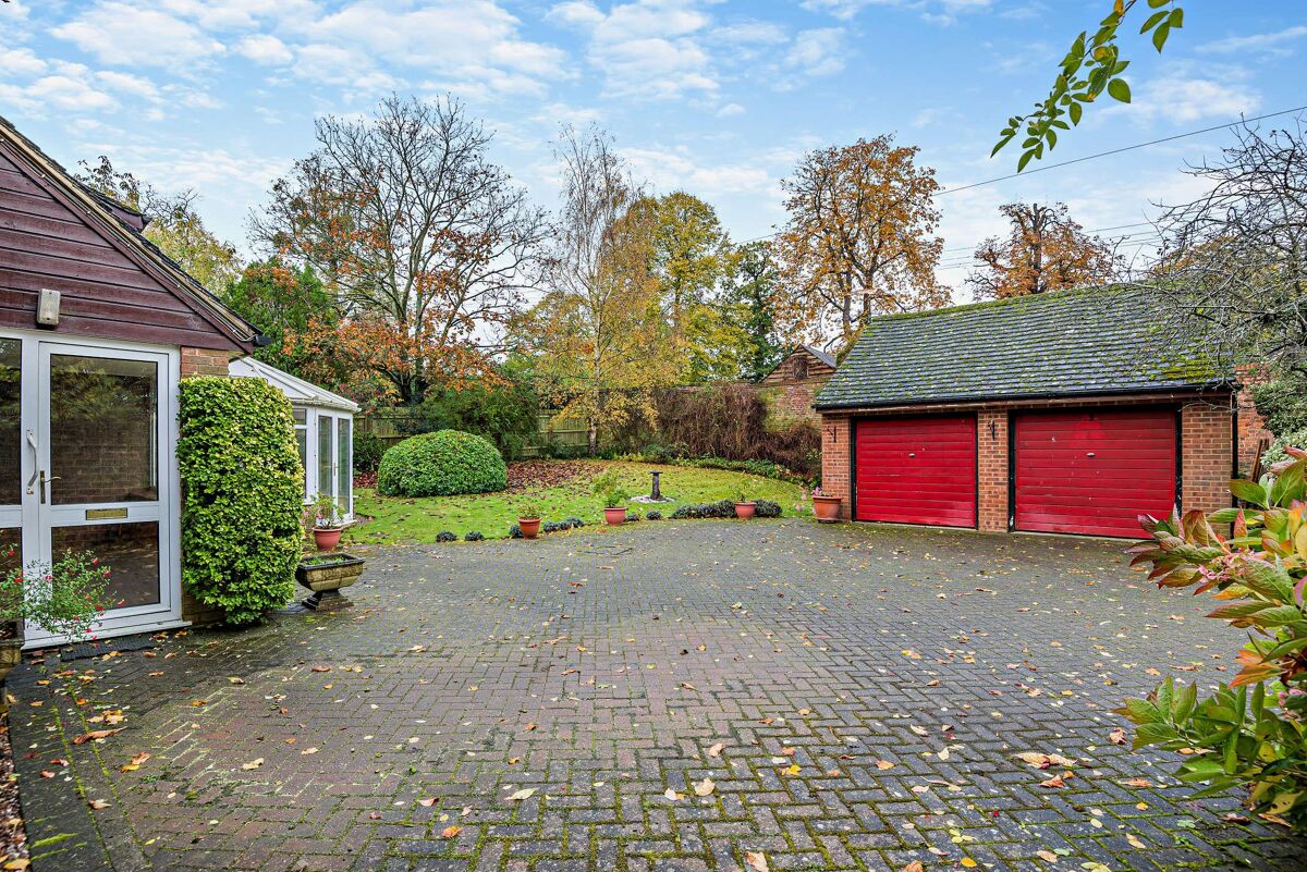 house for sale in Fleet Road, Twyning, Tewkesbury, Gloucestershire