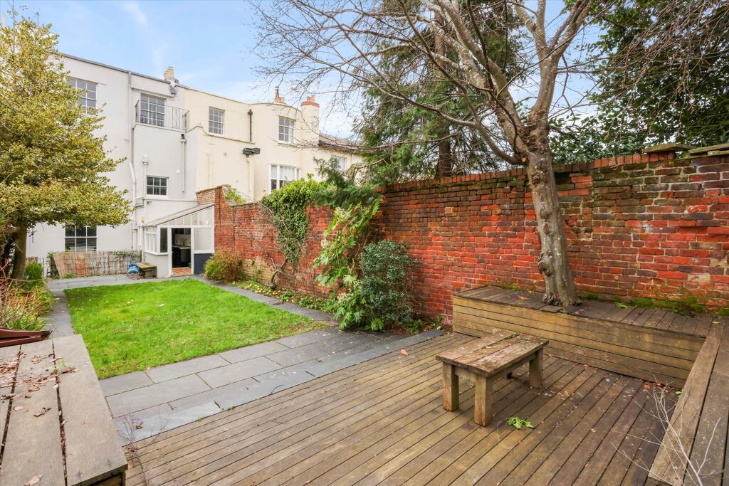 Image of Oxford Street, Cheltenham, Gloucestershire, GL52