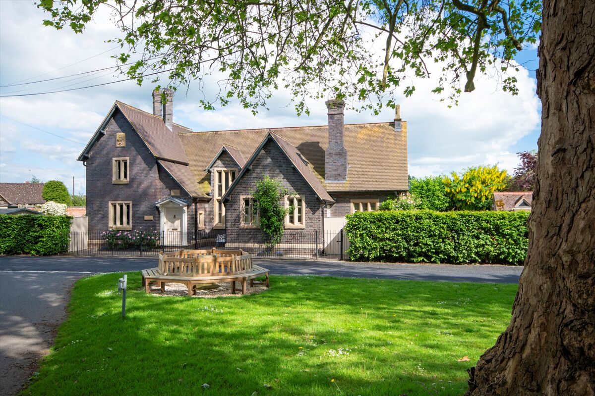 house for sale in Birlingham, on the Gloucestershire/Worcestershire