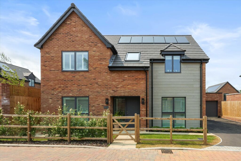 Image of Pear Tree Close, Cheltenham, Gloucestershire, GL53