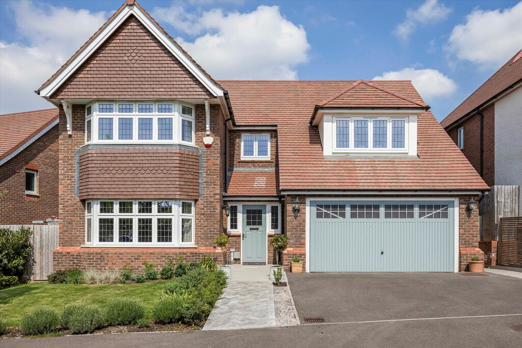 Image of Honeysuckle Avenue, Cheltenham, Gloucestershire, GL53