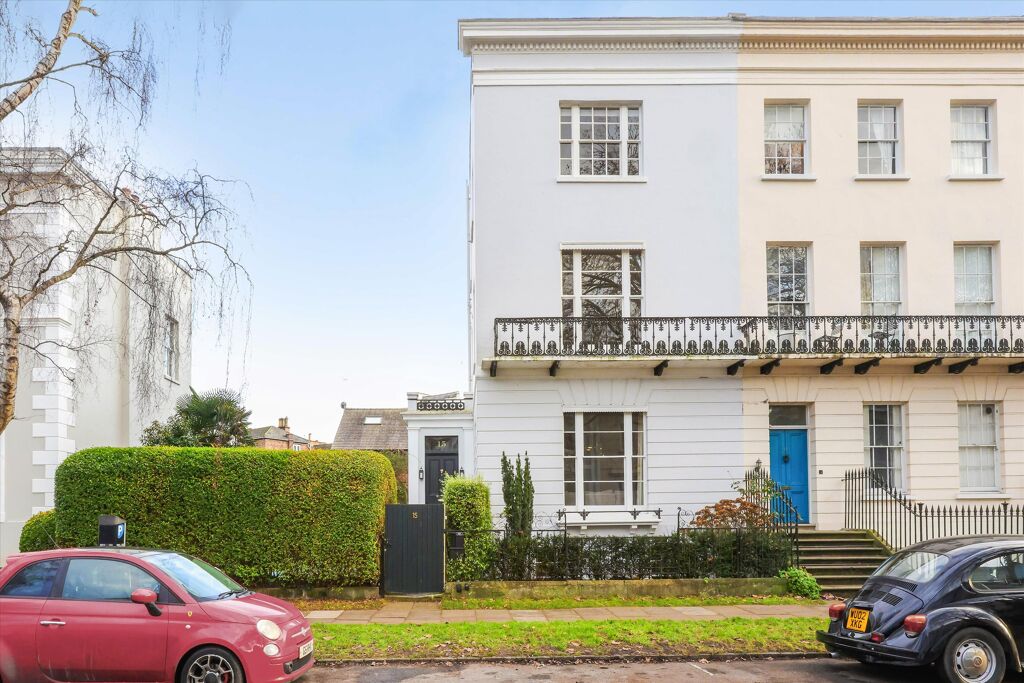 Image of Pittville Lawn, Cheltenham, Gloucestershire GL52