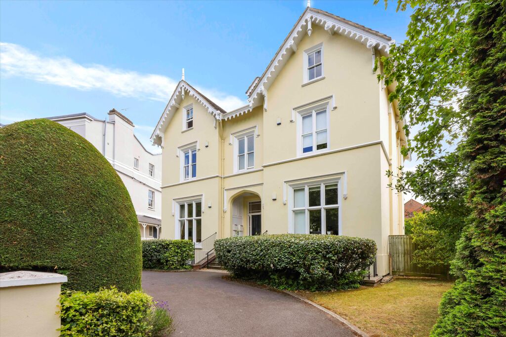 Image of Pittville Circus, Cheltenham, Gloucestershire, GL52