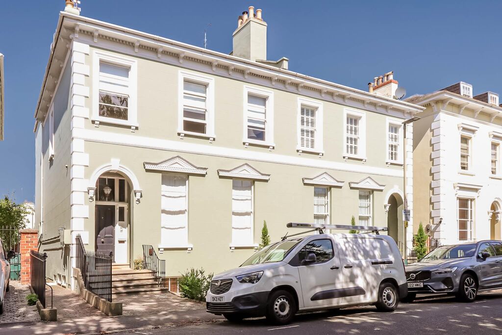 Image of Montpellier Grove, Cheltenham, Gloucestershire GL50