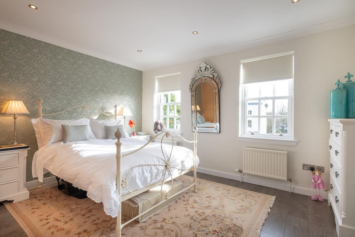 house for sale in Calderwood Court, Montpellier Parade, Cheltenham