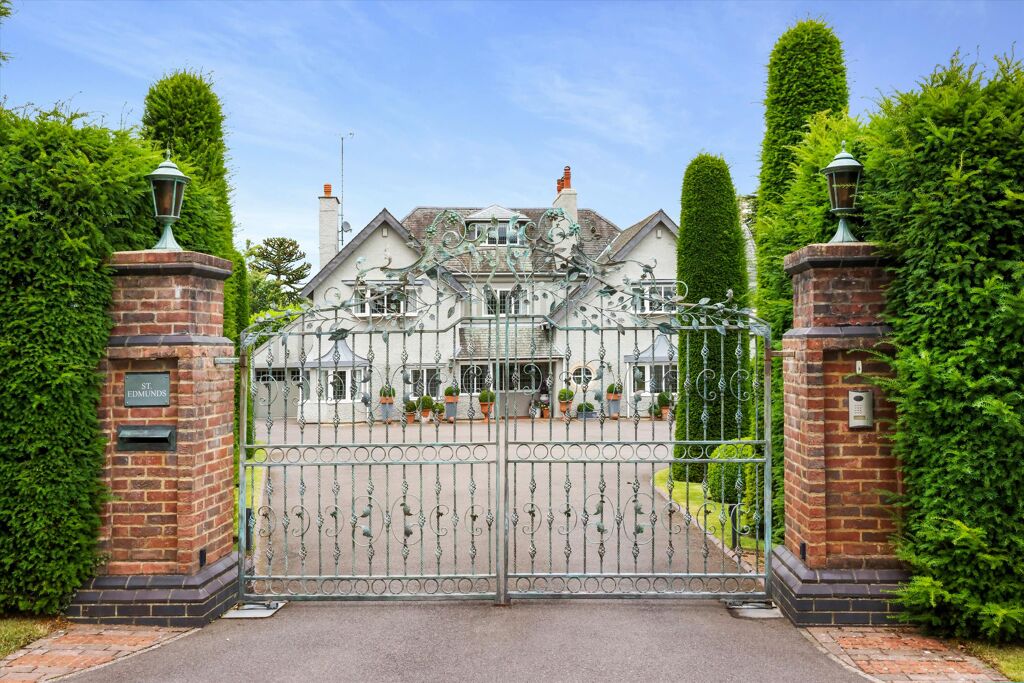 Image of Sandy Lane Road, Charlton Kings, Cheltenham, Gloucestershire, GL53