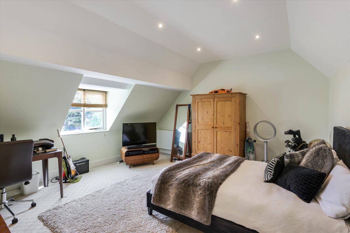 house for sale in The Leigh, Gloucester, Gloucestershire, GL19