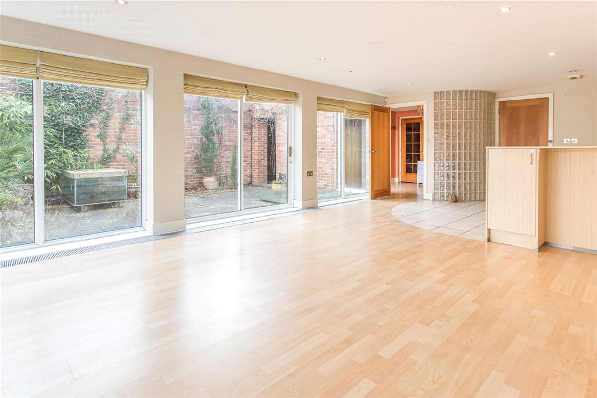 house for sale in Wellington Lane, Cheltenham, Gloucestershire, GL50