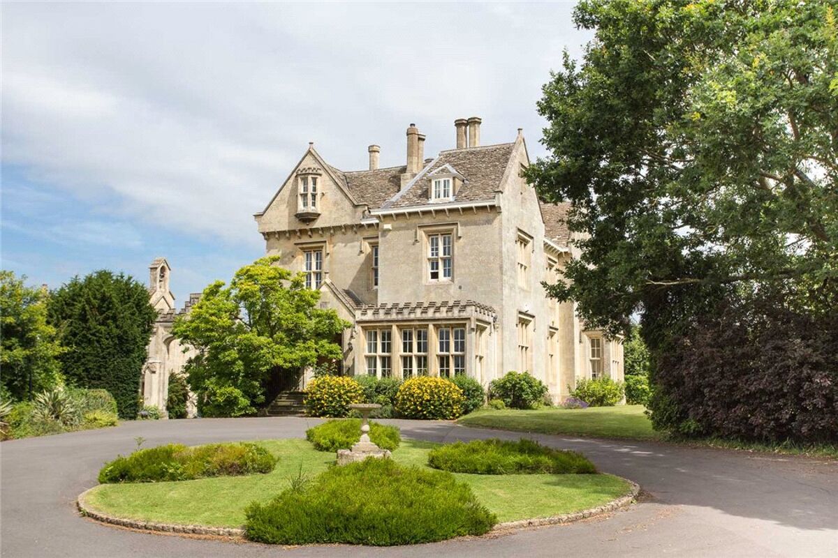 flat for sale in Prestbury Manor House, Southam Road, Cheltenham