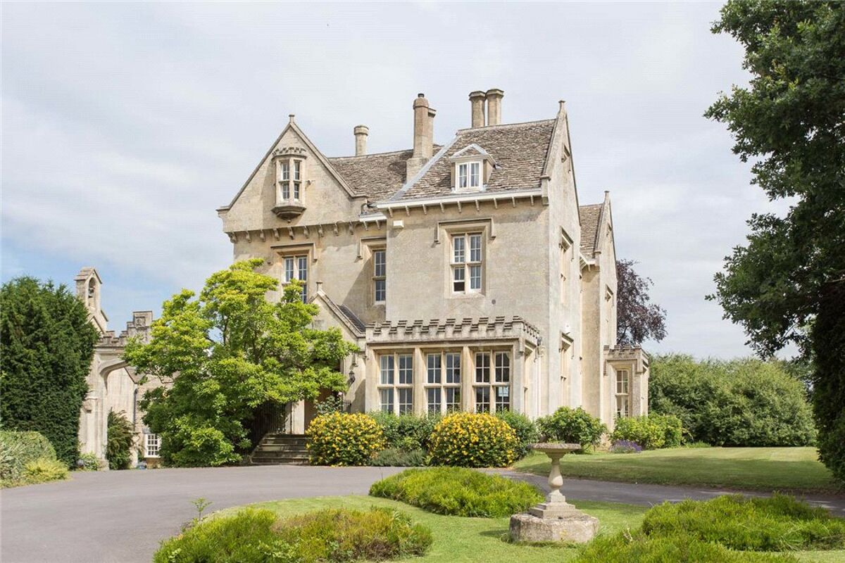 flat for sale in Prestbury Manor House, Southam Road, Cheltenham
