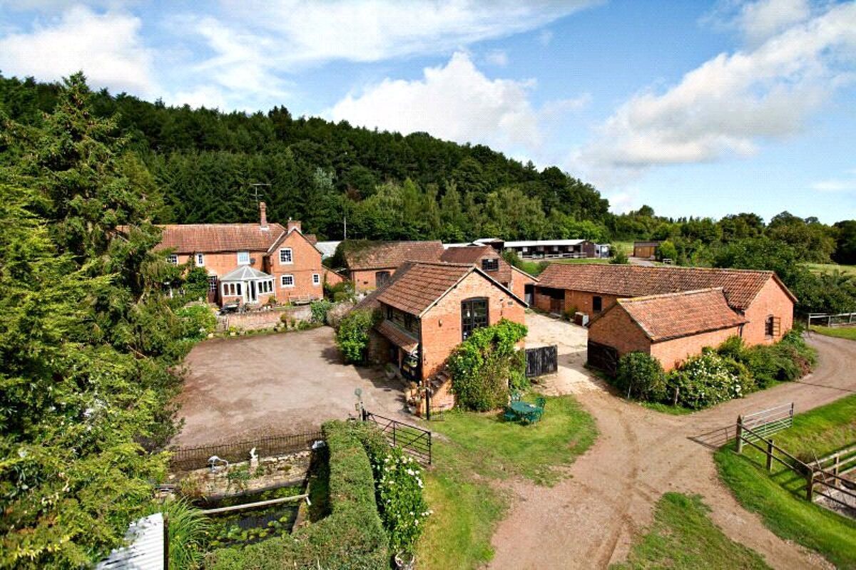 house for sale in Glasshouse Lane, Huntley, Gloucester, Gloucestershire