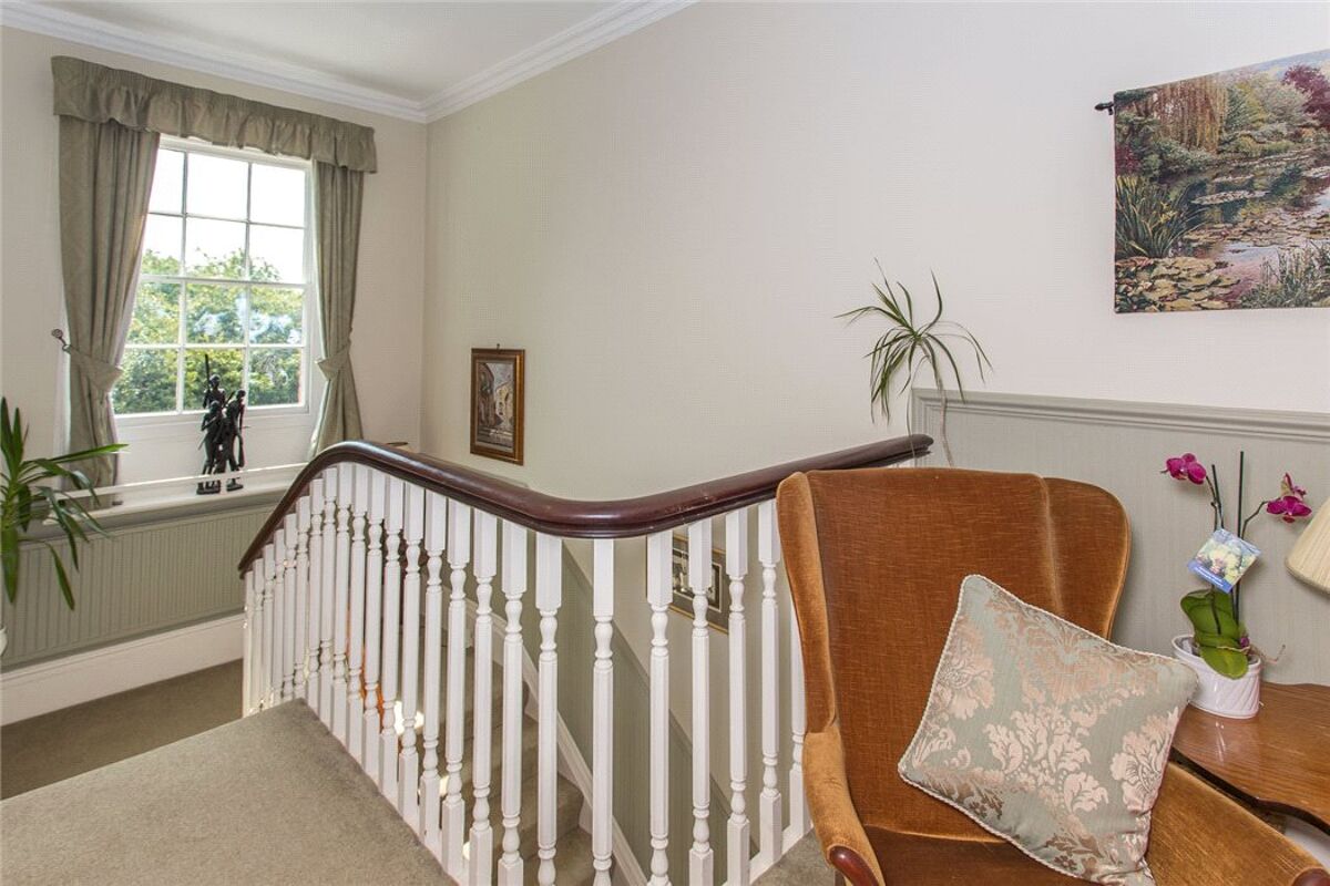 house for sale in The Scarr, Newent, Gloucestershire, GL18 CHE150179