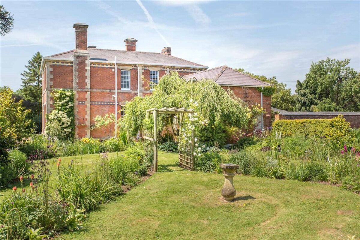 house for sale in The Scarr, Newent, Gloucestershire, GL18 CHE150179