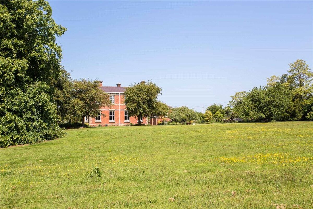 house for sale in The Scarr, Newent, Gloucestershire, GL18 CHE150179