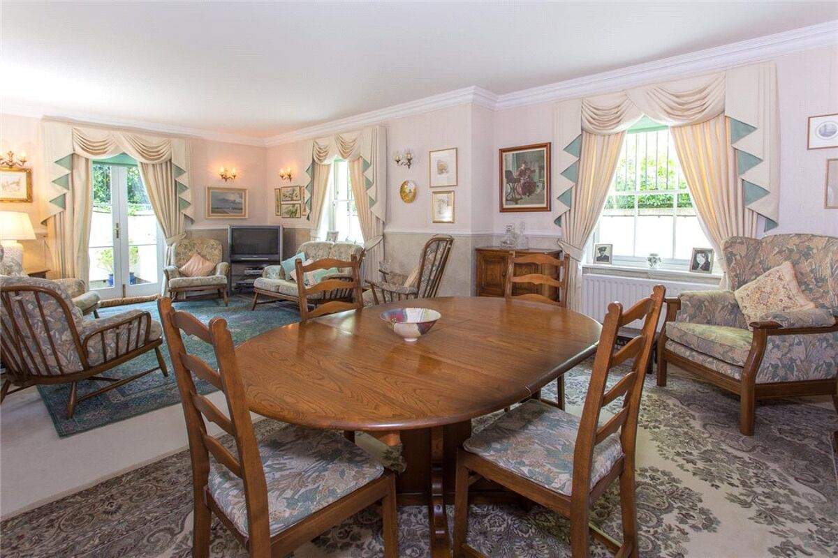 flat for sale in Ashfield House, Bayshill Lane, Cheltenham
