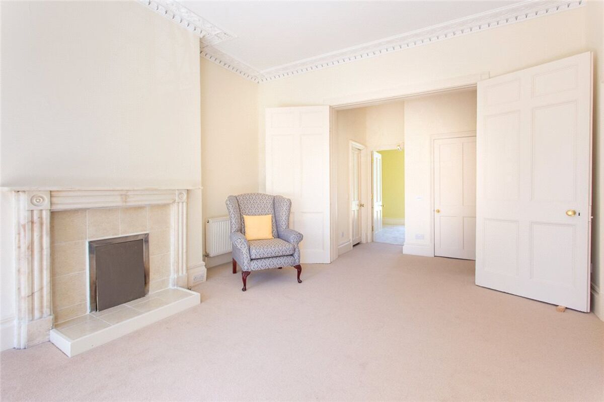 flat for sale in Montpellier Spa Road, Cheltenham, Gloucestershire