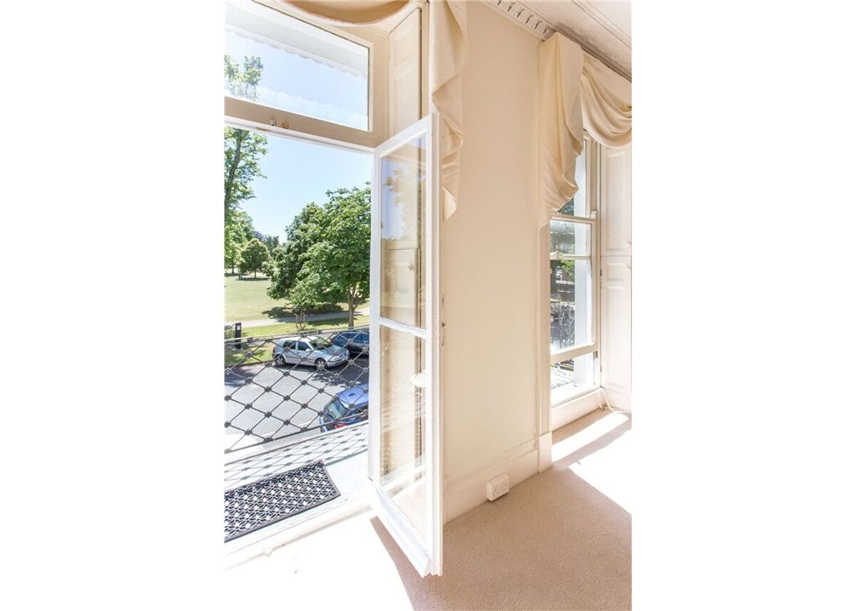 flat for sale in Montpellier Spa Road, Cheltenham, Gloucestershire