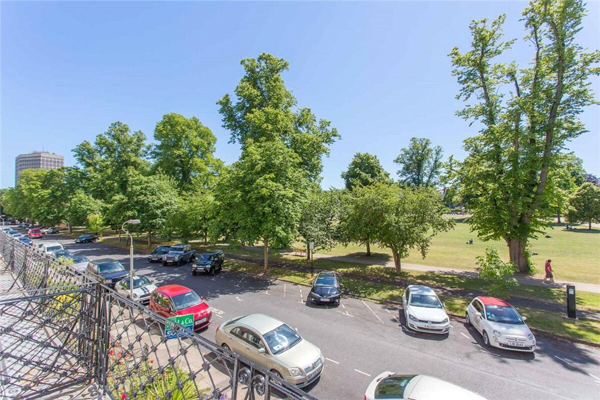 flat for sale in Montpellier Spa Road, Cheltenham, Gloucestershire