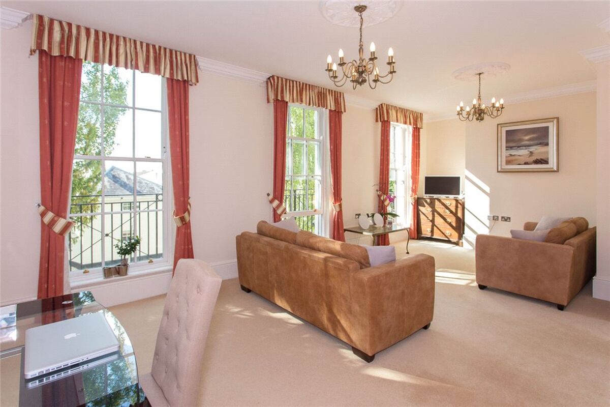 flat for sale in St. Martins Terrace, Clarence Square, Cheltenham, Gloucestershire, GL50