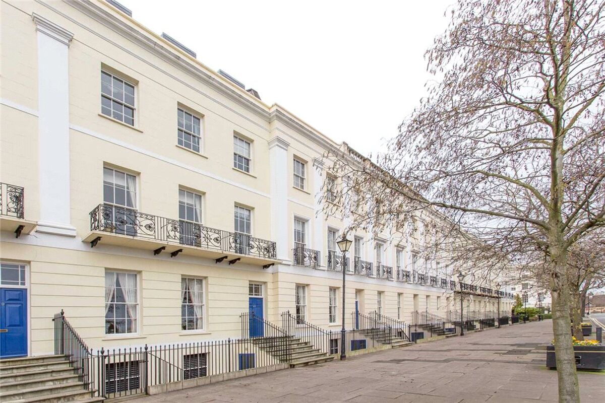 flat for sale in The Broad Walk, Imperial Square, Cheltenham