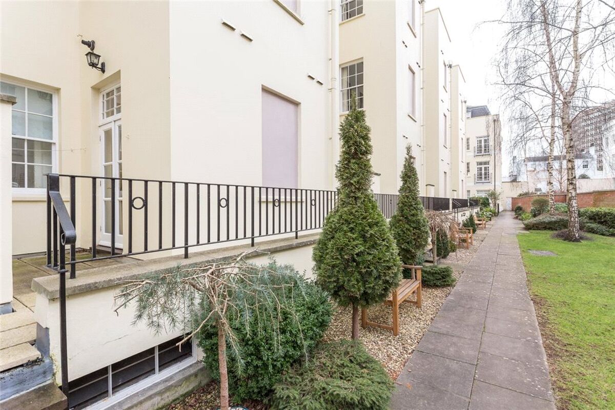 flat for sale in The Broad Walk, Imperial Square, Cheltenham