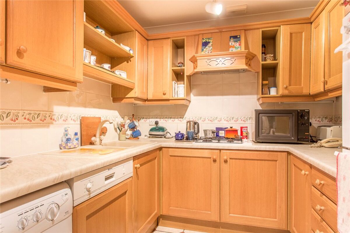 flat for sale in The Broad Walk, Imperial Square, Cheltenham