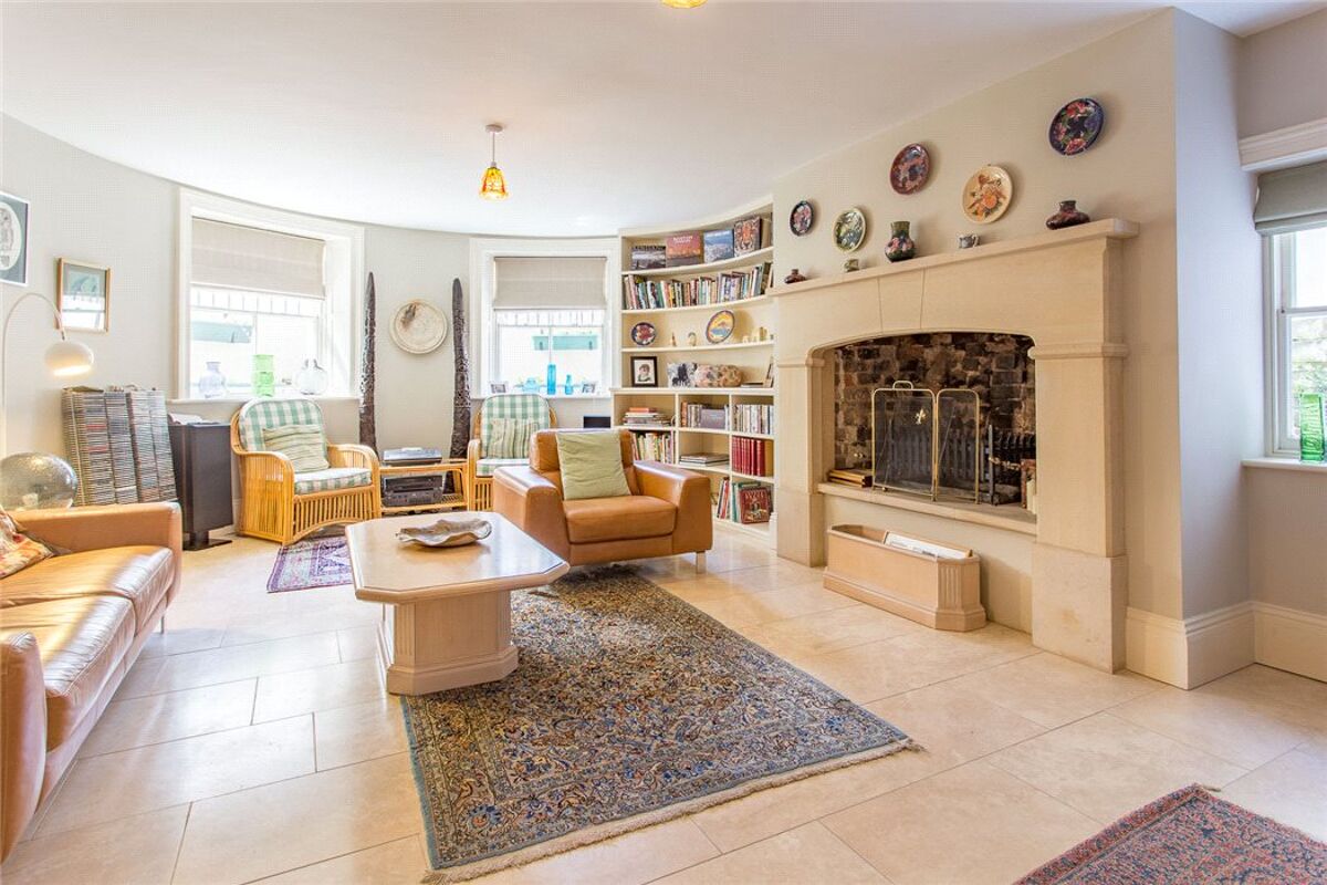 flat for sale in Devonshire House, Pittville Lawn, Cheltenham