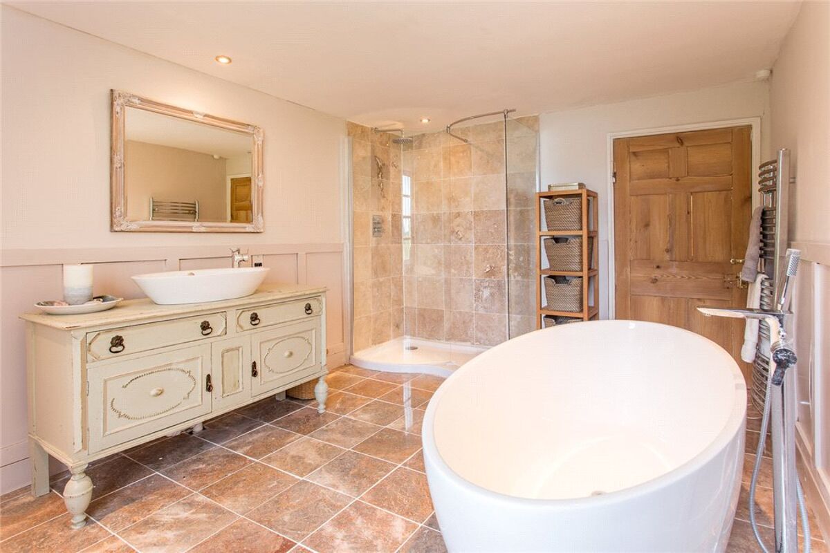 house for sale in Bank Farm, Dumbleton, Gloucestershire, WR11