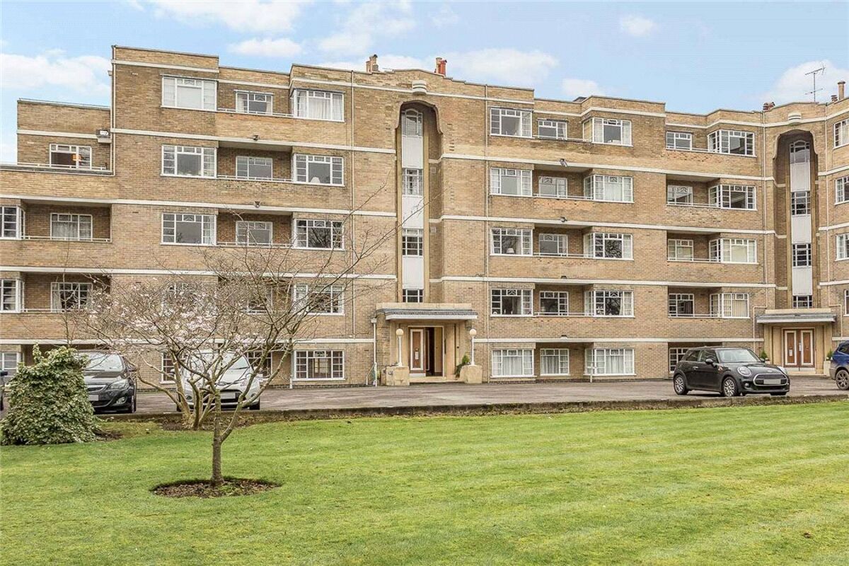 flat for sale in Suffolk House Central, Suffolk Square, Cheltenham