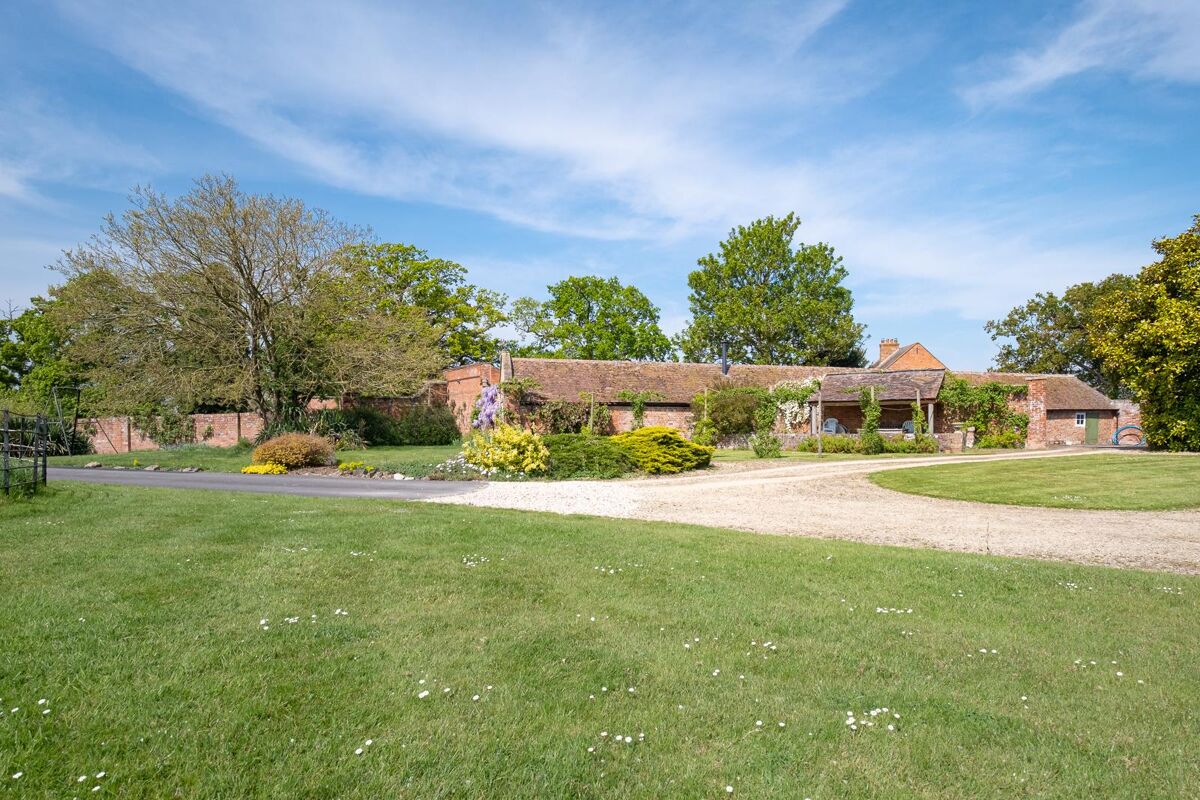 house for sale in Sandhurst, Gloucester, Gloucestershire, GL2