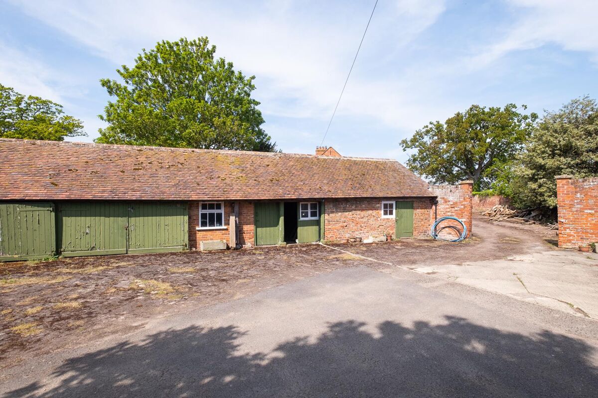 house for sale in Sandhurst, Gloucester, Gloucestershire, GL2