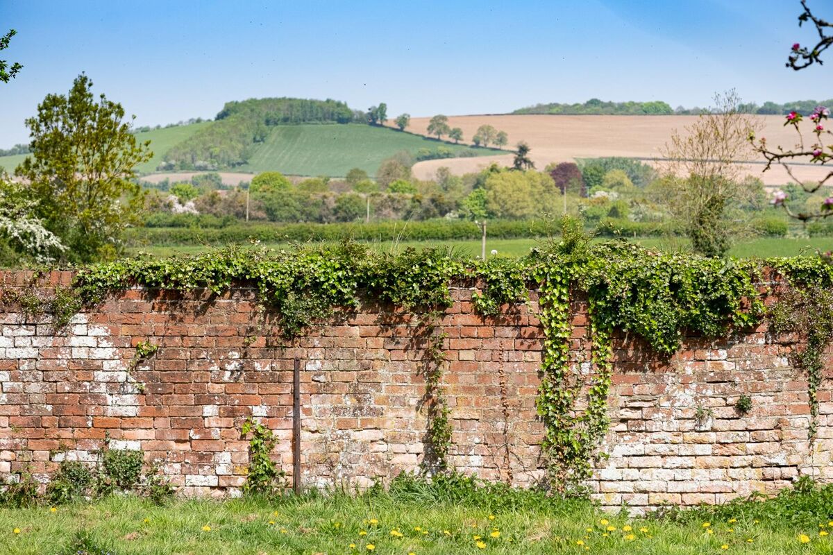 house for sale in Sandhurst, Gloucester, Gloucestershire, GL2