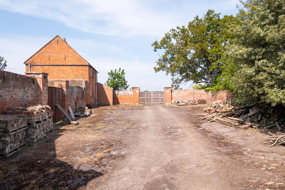 house for sale in Sandhurst, Gloucester, Gloucestershire, GL2