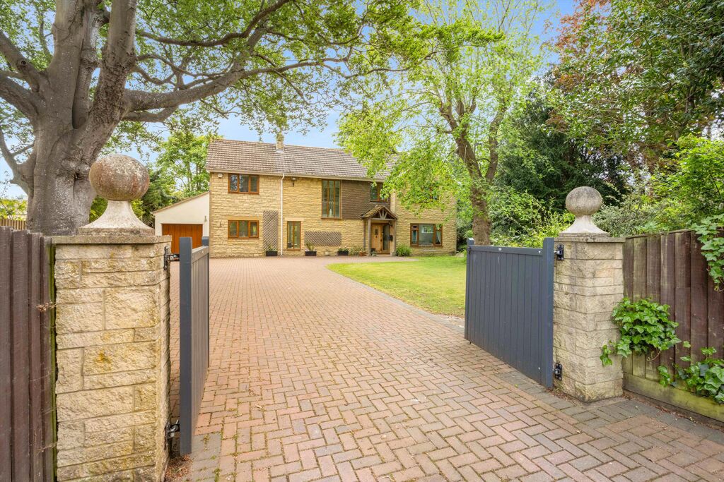Image of Sandy Lane, Charlton Kings, Cheltenham, Gloucestershire GL53