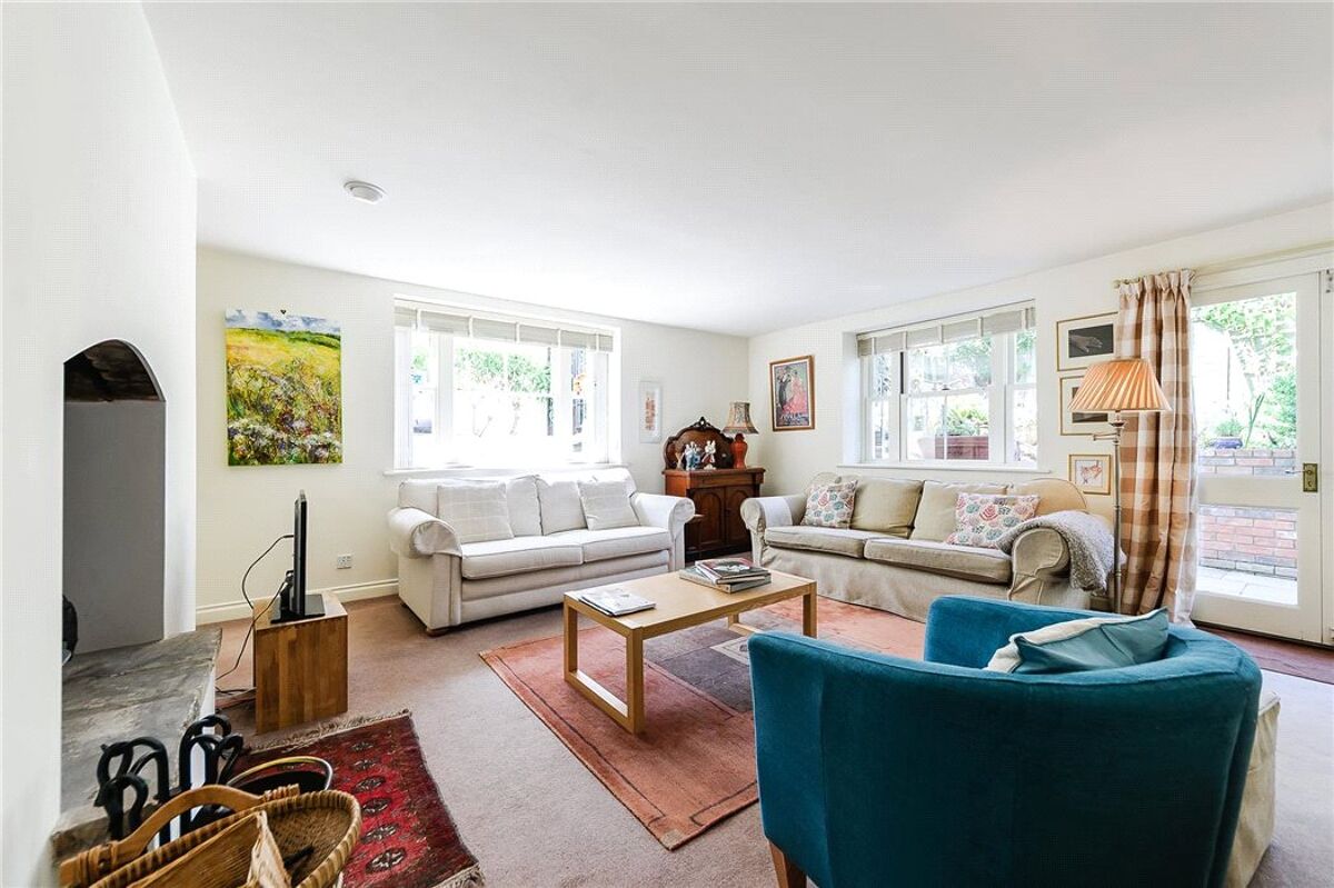 flat for sale in Parabola Road, Cheltenham, Gloucestershire, GL50