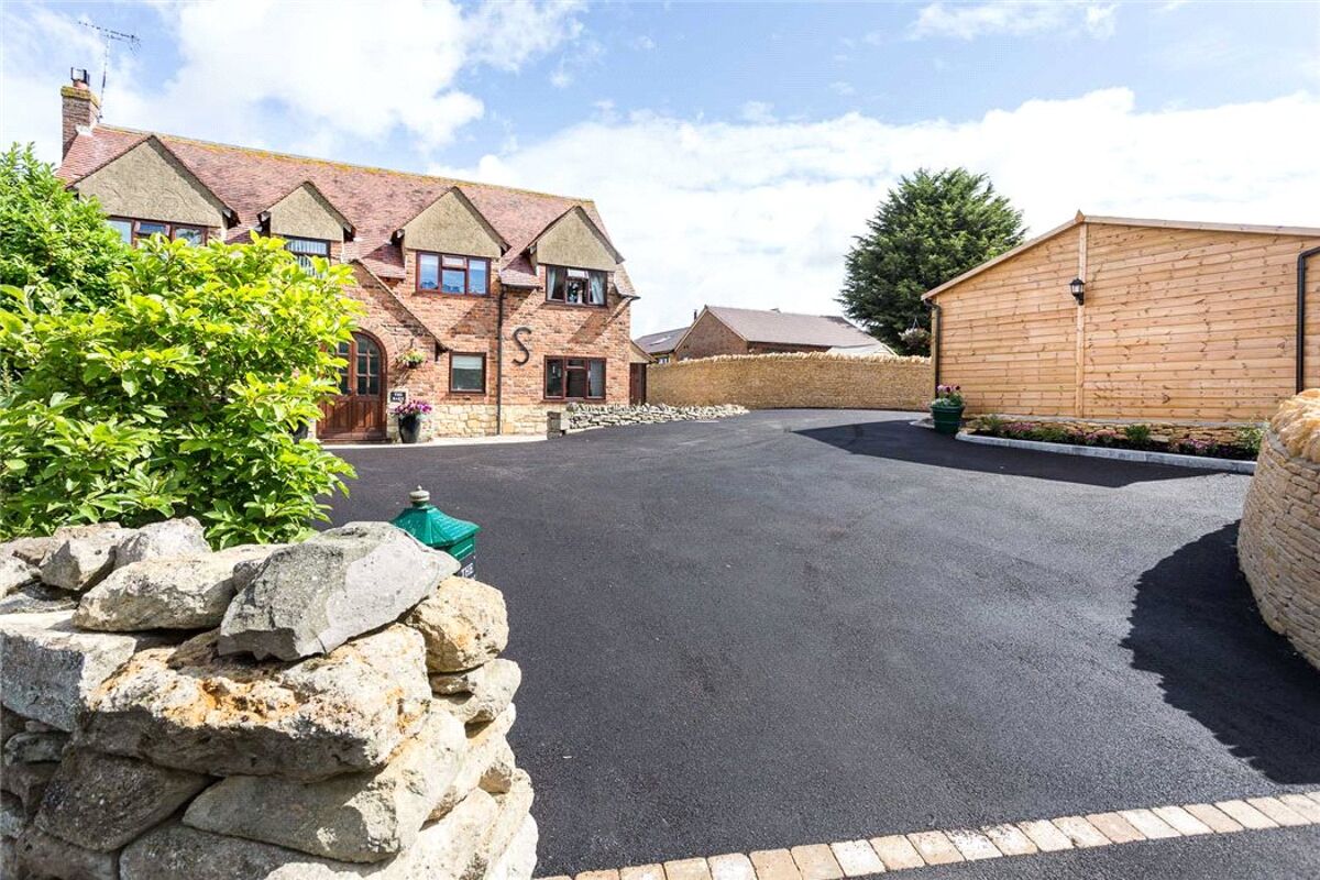 house for sale in Teddington, Tewkesbury, Gloucestershire, GL20