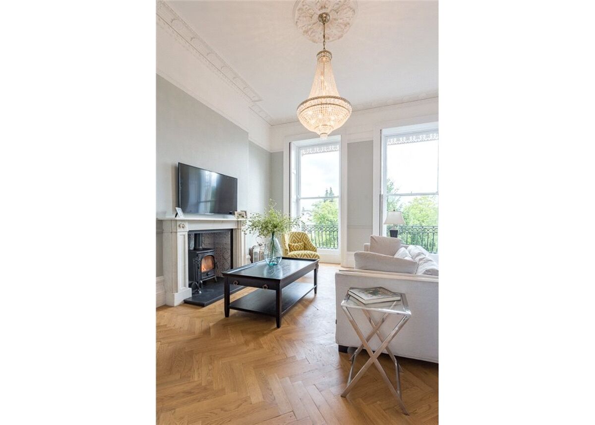 flat for sale in Lansdown Place, Cheltenham, Gloucestershire, GL50