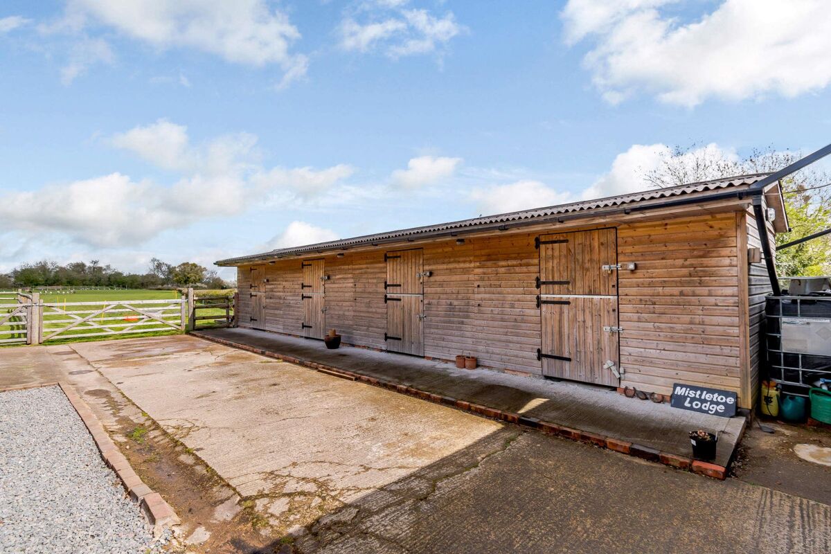 house for sale in Corse Lawn, Worcestershire/Gloucestershire borders