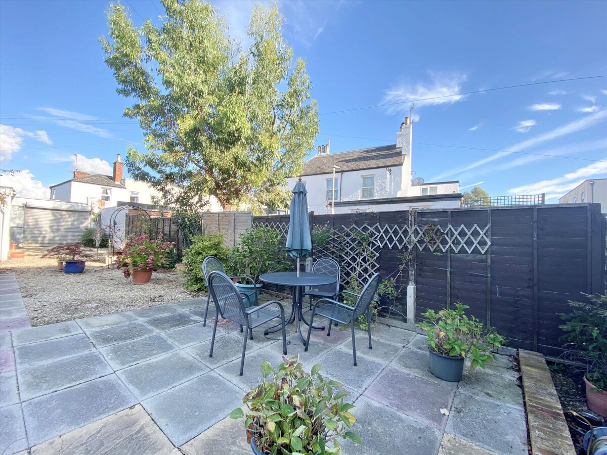 house for sale in London Road, Cheltenham, Gloucestershire, GL52