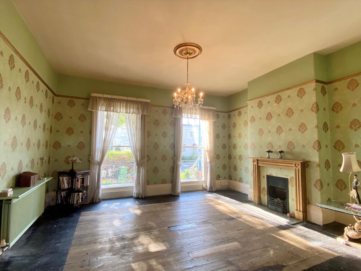 house for sale in London Road, Cheltenham, Gloucestershire, GL52