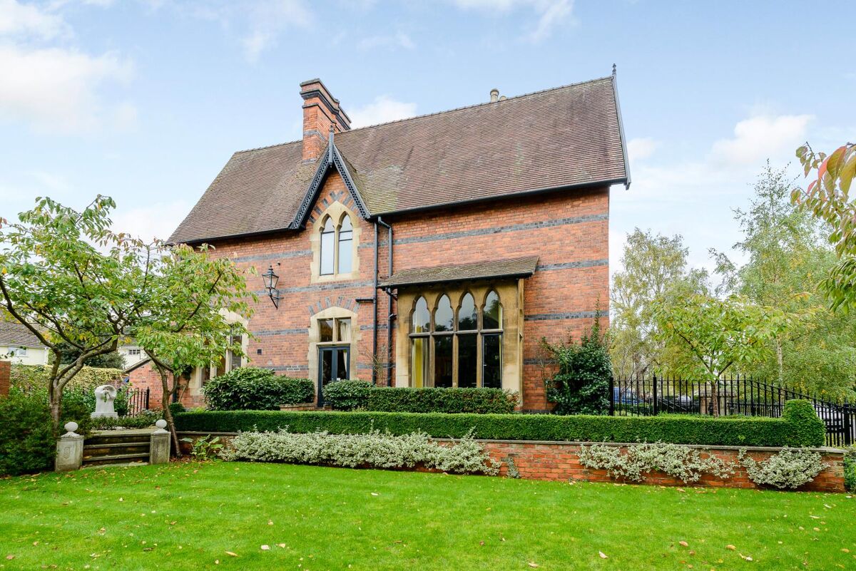 house for sale in Wellington Square, Cheltenham, Gloucestershire, GL50