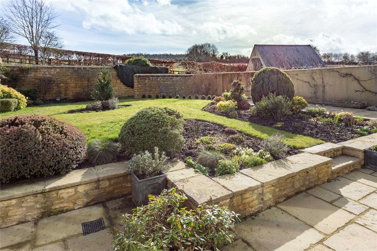 house for sale in Shipton Oliffe, Cheltenham, GL54 CHE180038 Knight