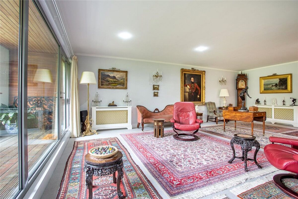 flat for sale in Century Court, Montpellier Grove, Cheltenham, Gloucestershire, GL50 CHE180316