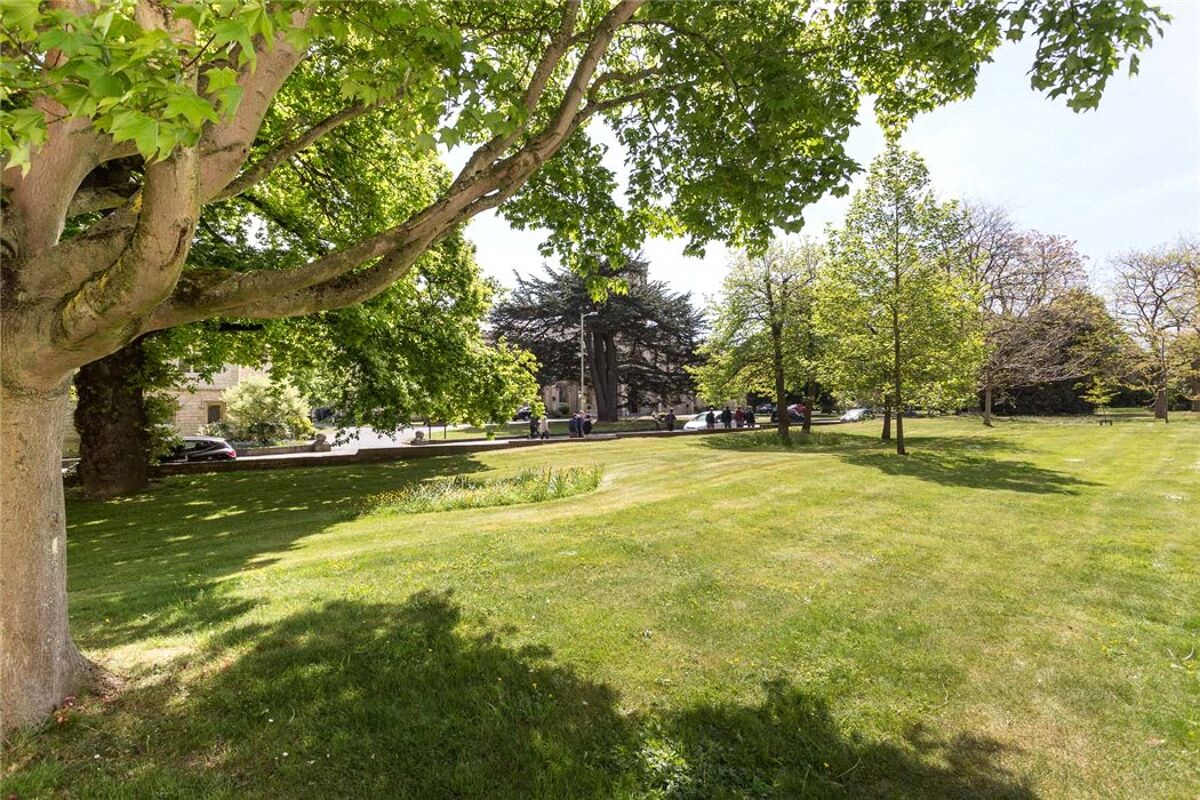 Onroerend goed te koop Century Court, Montpellier Grove, Cheltenham