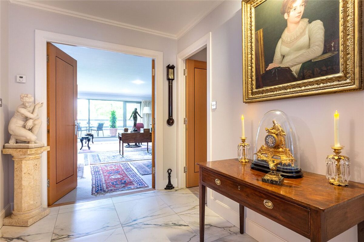 flat for sale in Century Court, Montpellier Grove, Cheltenham, Gloucestershire, GL50 CHE180316