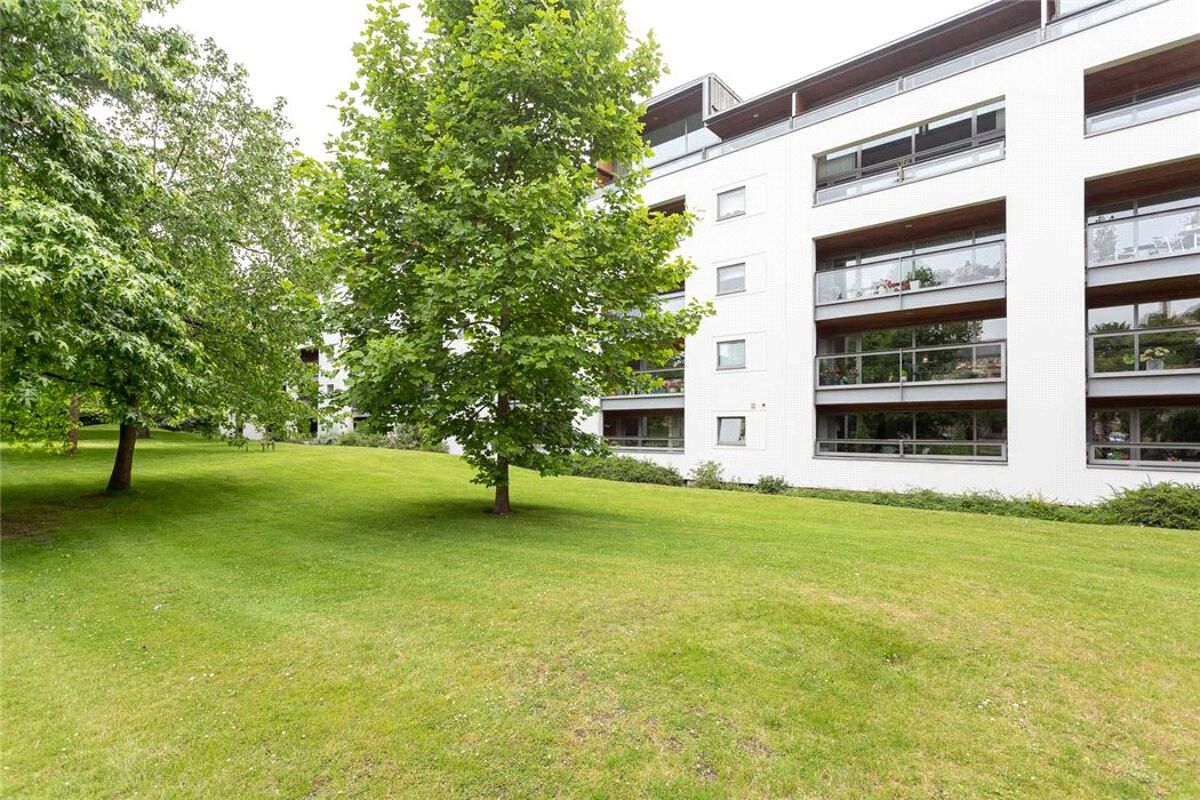 flat for sale in Century Court, Montpellier Grove, Cheltenham