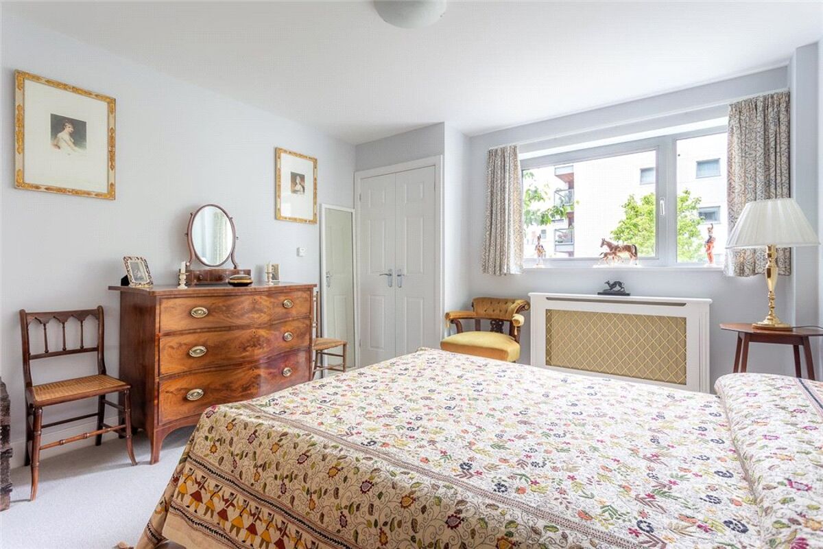 Onroerend goed te koop Century Court, Montpellier Grove, Cheltenham