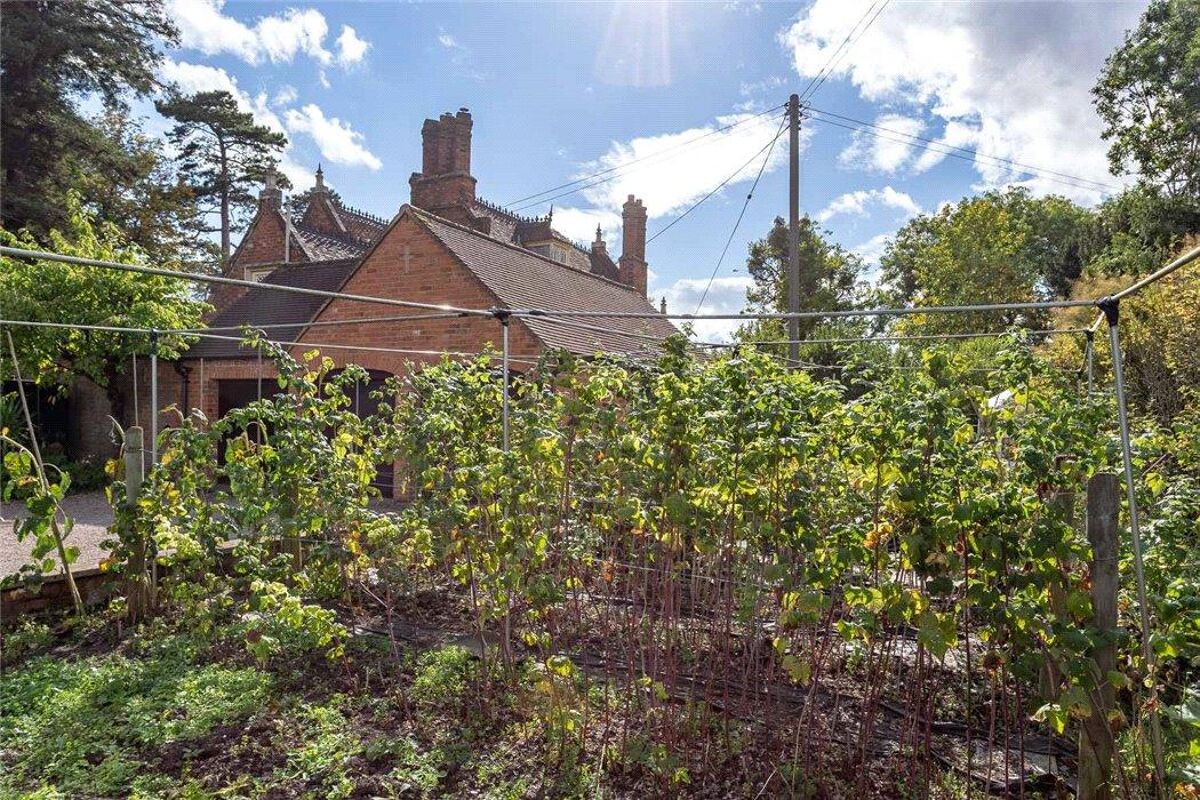 house for sale in Churchend, Bushley, Tewkesbury, Worcestershire, GL20