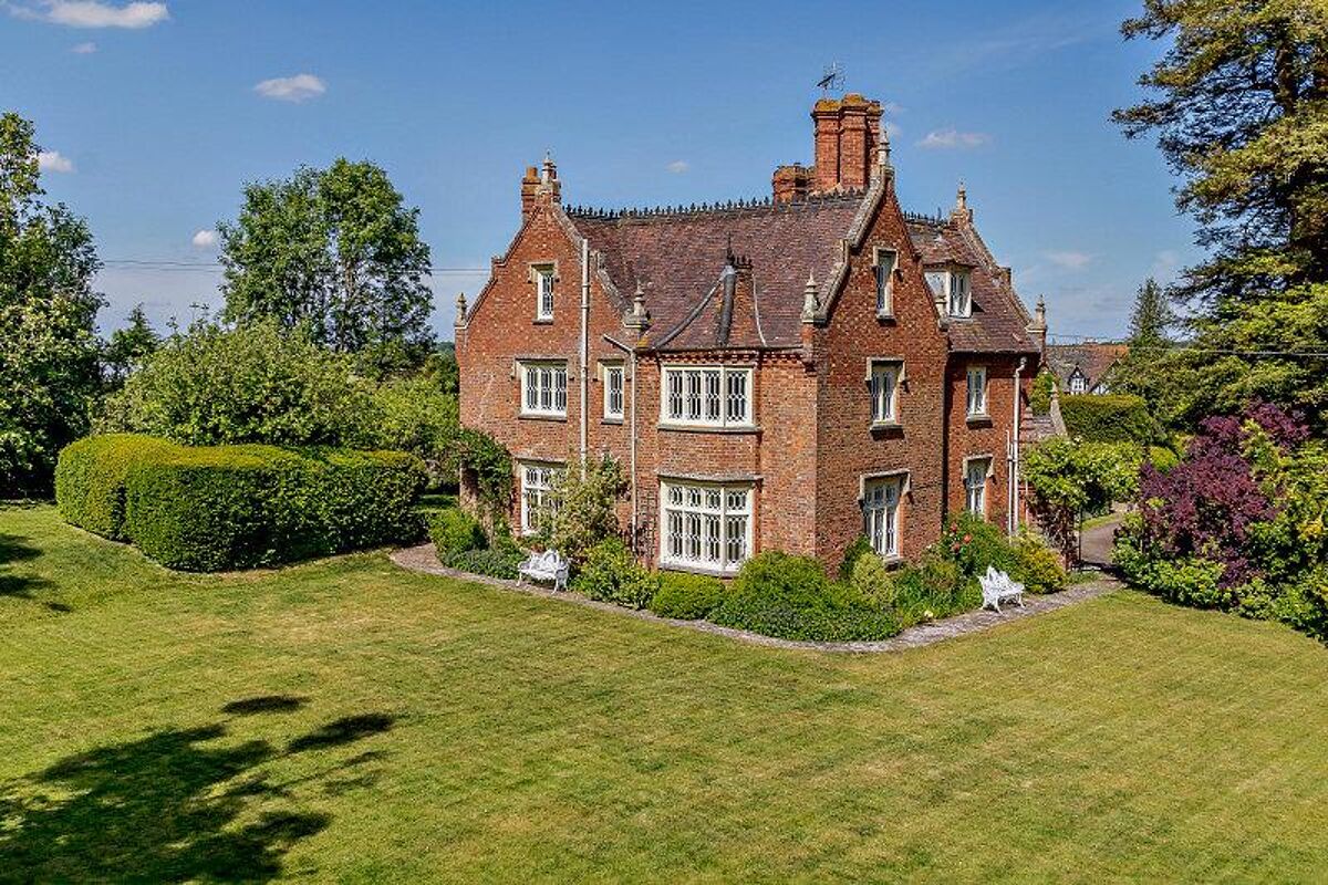 house for sale in Churchend, Bushley, Tewkesbury, Worcestershire, GL20